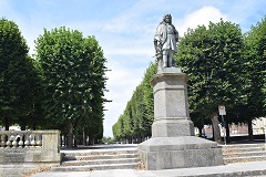 I giardini con la statua di Vauban