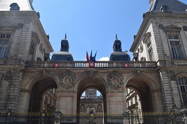 Hôtel de Ville lato Opera