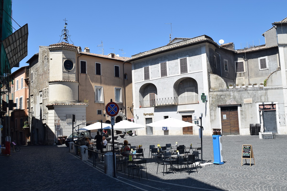 Piazza Rivarola